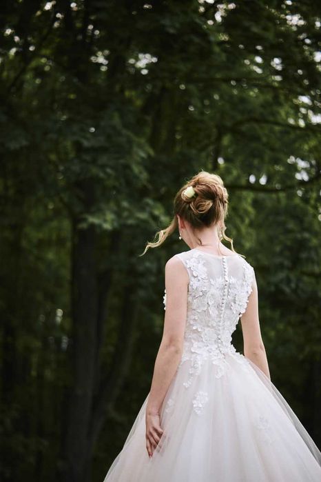 Весільна сукня від Marybella для мініатюрної нареченої