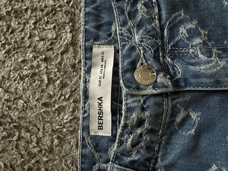 jeansy baggy bershka