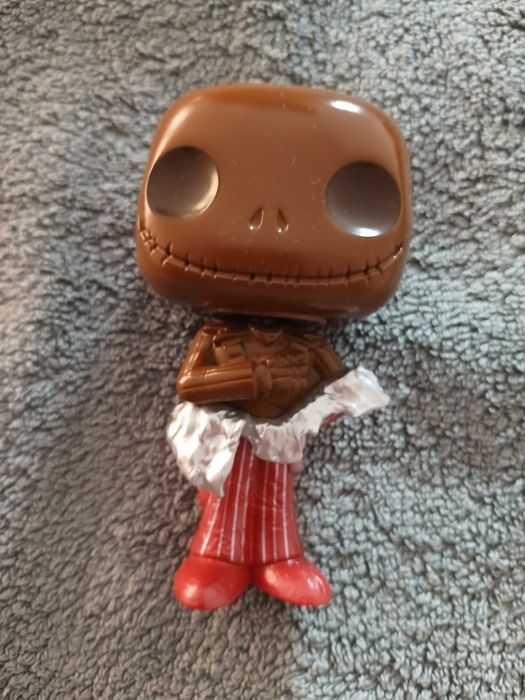 Funko pop sem caixa.