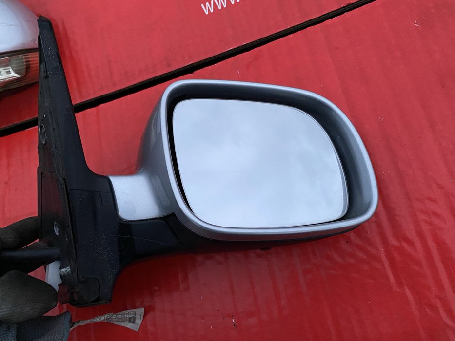 VW golf 4 lV lusterko prawe manualne LA7W
