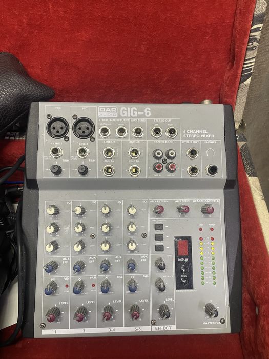 Колонки, саб, микрофон, светомузыка