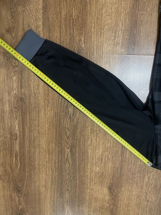 Кофта Everlast оригінал, розмір S — у відмінному стані, як нова