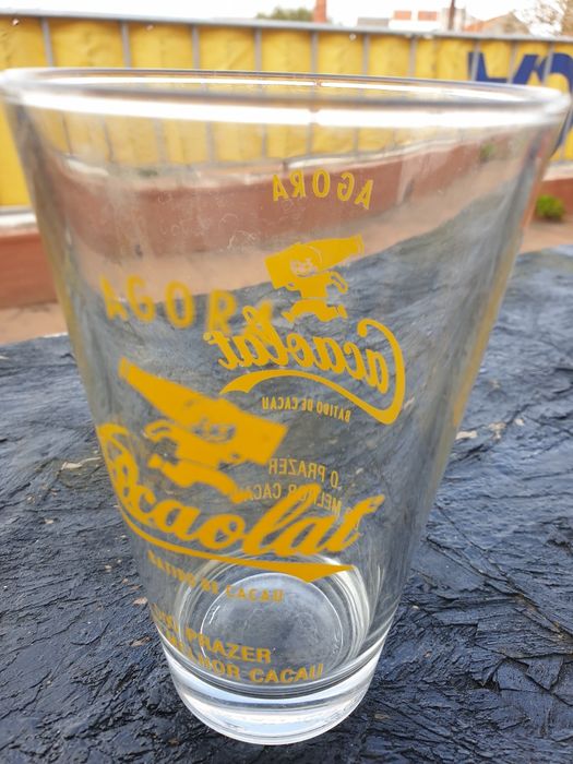 Copo antigo pirogravado