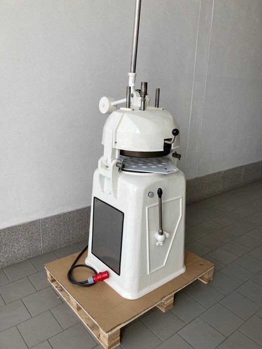 Divisora Semi automática 30 unidades Emecoop estado irrepreensível