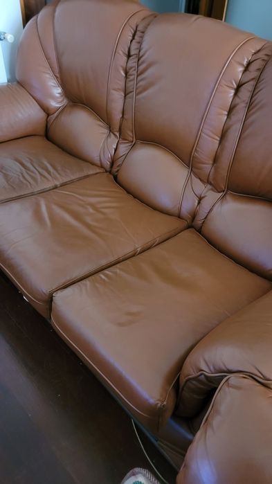 Sofá Cama e cadeirão em pele genuína