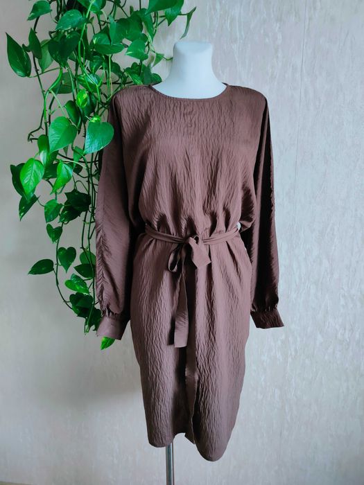 NOWA brązowa czekoladowa sukienka midi gnieciona wiskoza r. 48 4XL Bonprix
