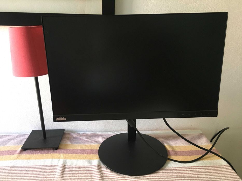 Monitor Lenovo ThinkVision T22i-10 21,5" Full HD IPS - suporte regulável