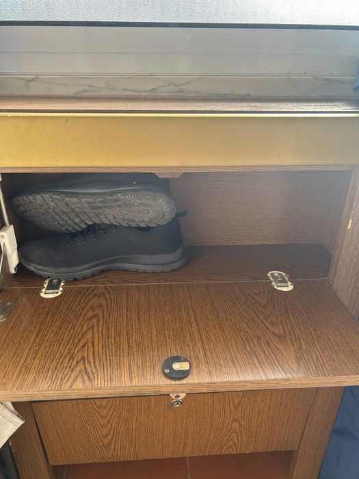 Sapateira ou móvel para outros afins