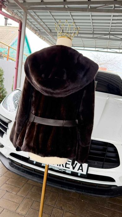 Шикарна норкова шуба , НОВА, хутро BLACKGLAMA