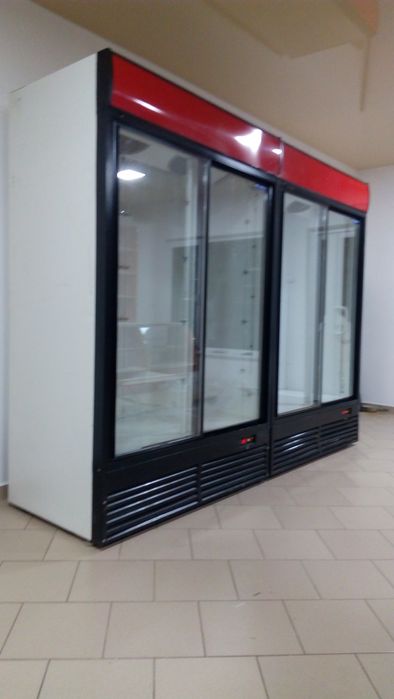 Холодильна вітрина шафа вітрини холодильні холодильник шкаф
