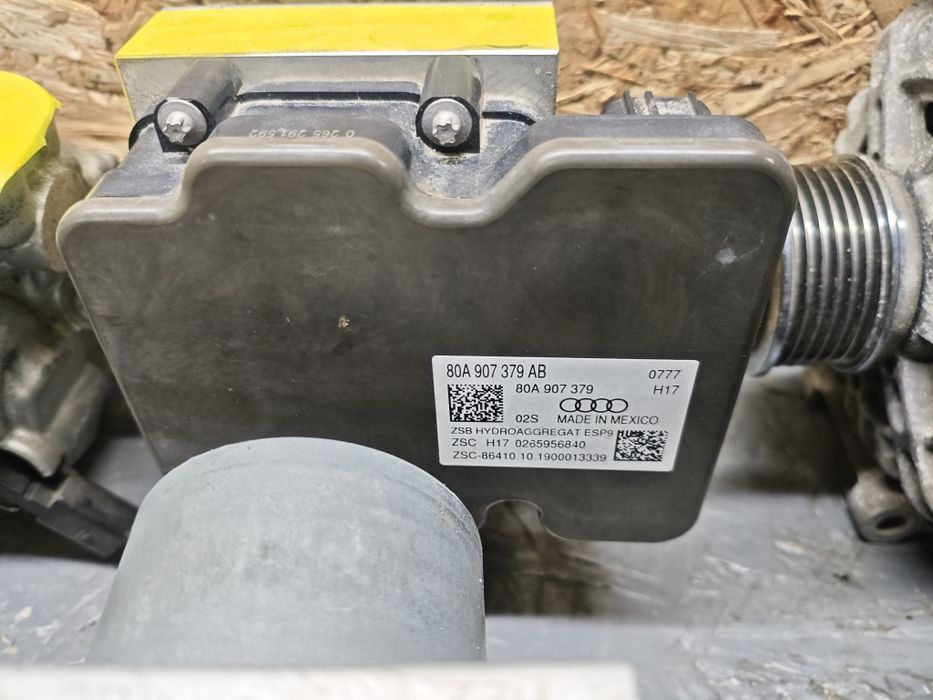 Компресор кондиціонера, генератор, блок ABS Audi Q5 80A, A4 B9, A5 F5