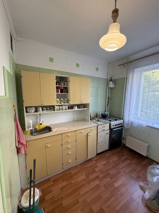 Продам 2к квартиру Героїв Крут , 2 поверх