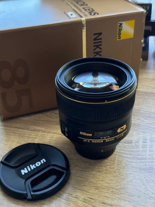 Nikon Nikkor AF-S 85 1:1.4G повнокадровий