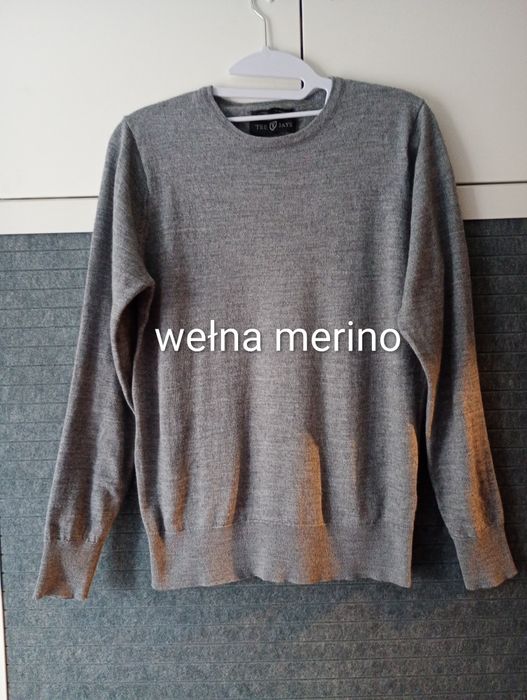 Lekki wełniany sweter