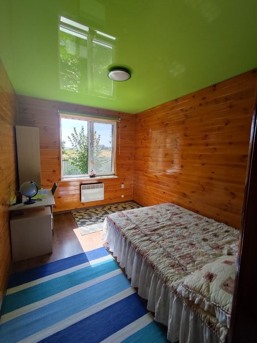 Будинок з ремонтом та меблями(є ще літній будиночок),40 сотих землі