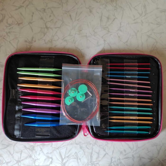 Продам набір кольорових з,ємних спиць