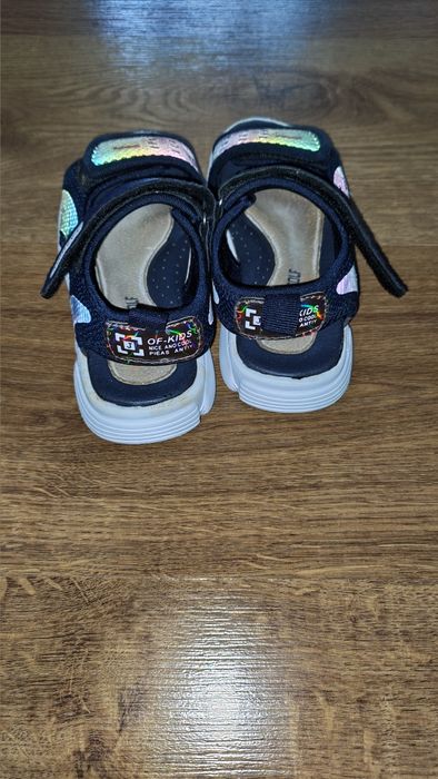 16 см світло відбивні босоніжки, сандалі