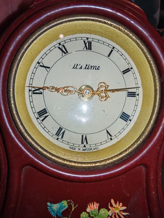 Zegar szwajcarski budzik
