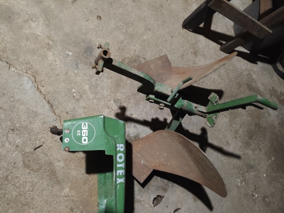 Charrua para motocultivador