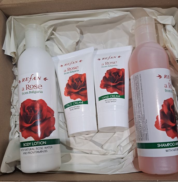 Conjunto creme (corpo,rosto, mãos)+shampoo