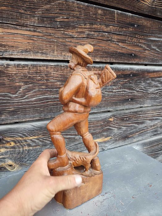 Drewniana Figurka Myśliwego  - Drewno - Design D2