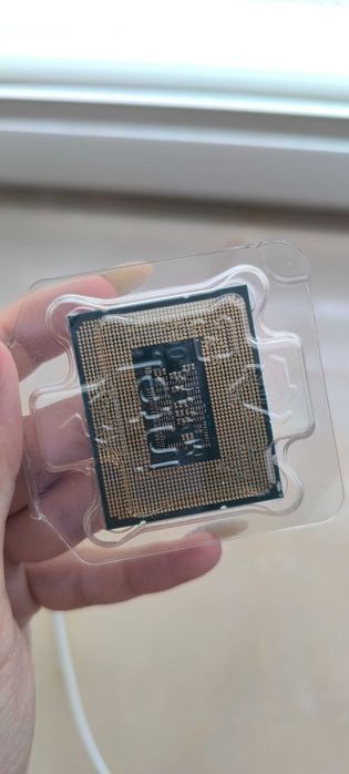 Процесор intel i3-12100f