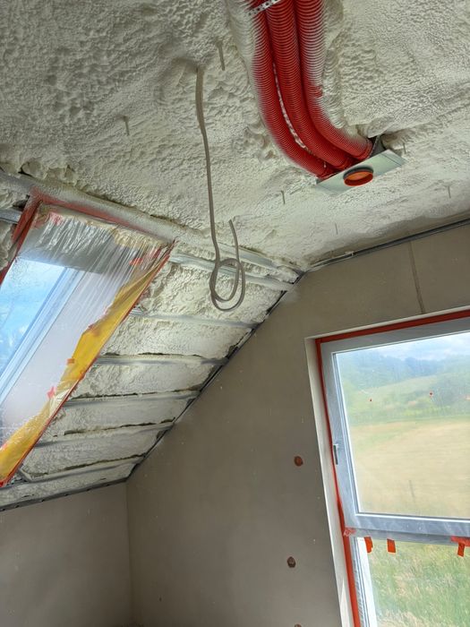 Ocieplenie pianą PUR | Izolacja poddaszy | Śląsk i Małopolska