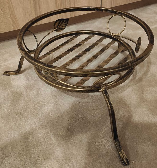 Kwietnik Metalowy Stojak na jedną donicę złota patyna (KWK-679)