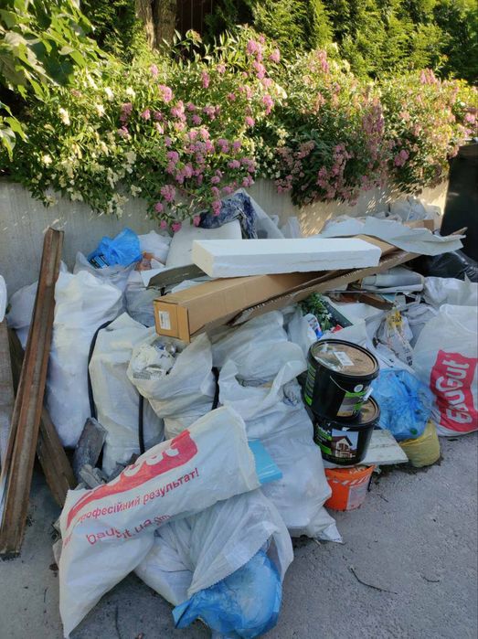 Вивіз побутового будівельного сміття з вантажниками Лютіж