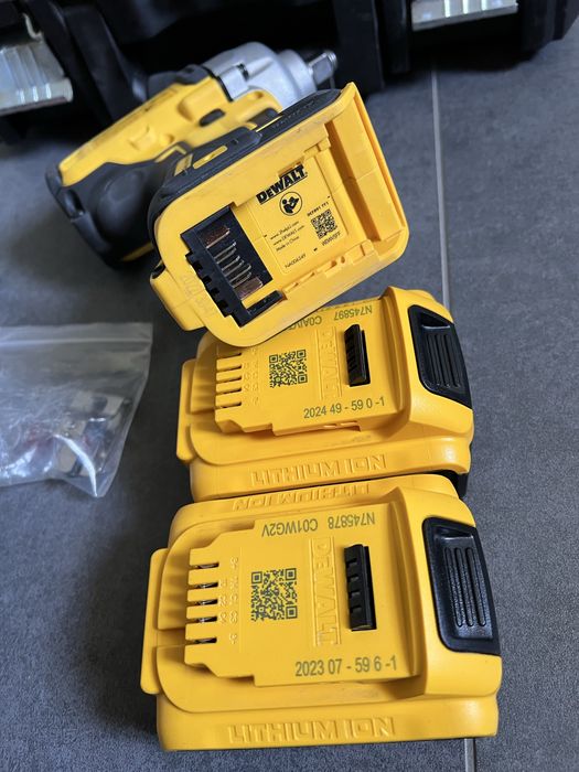 Безщітковий Акум. Гайковерт Dewalt DCF 891