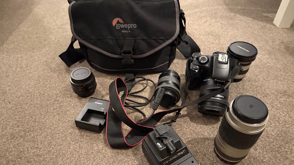 CANON EOS 1100D completa.