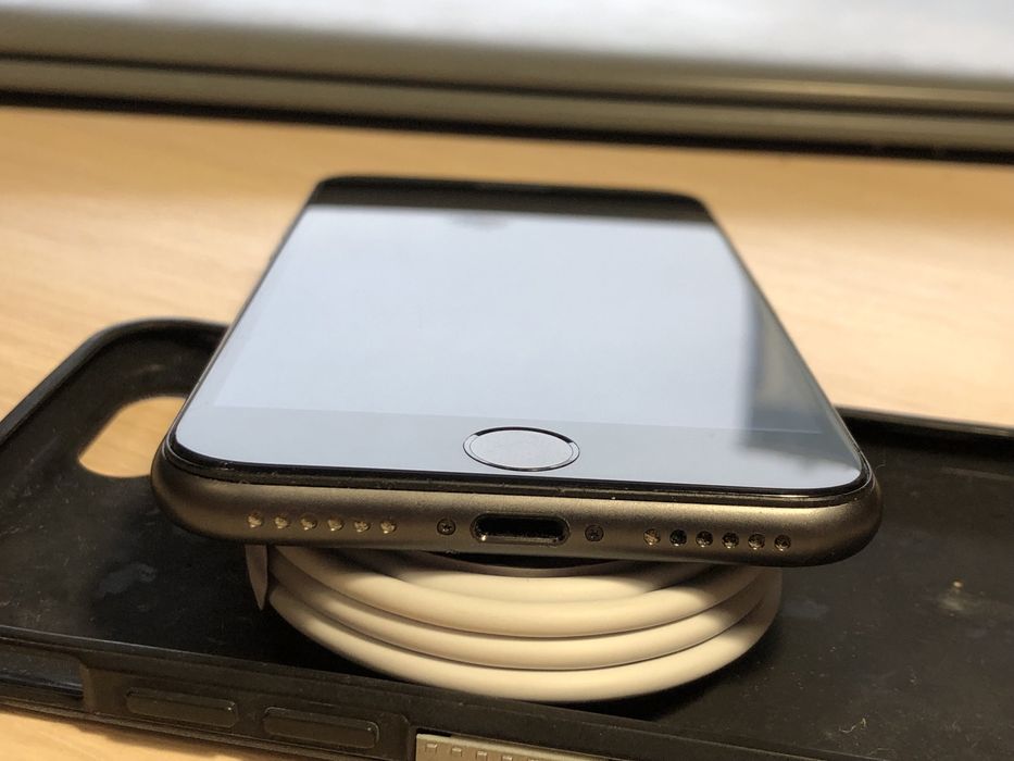 Iphone 8 64gb neverlock, батарея 88%