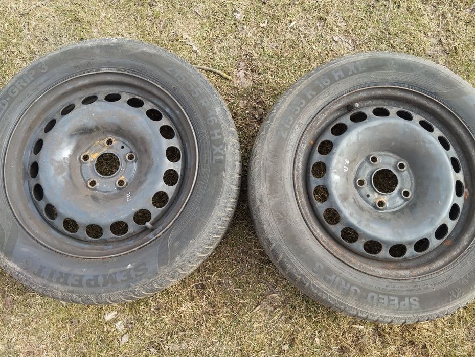 Продам зимові шини 215 55 r16