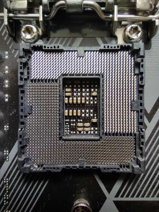 Комплект: процесор i5 9400F + плата ASUS B360M-K + кулер