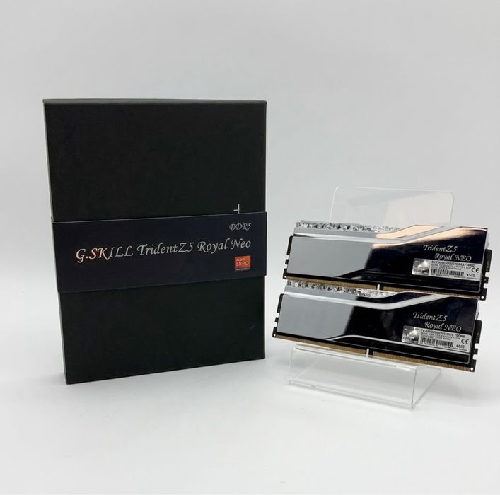 Оперативна пам'ять G.Skill Trident Z5 Royal Neo DDR5 32GB (2x16GB) CL30 6400MHz