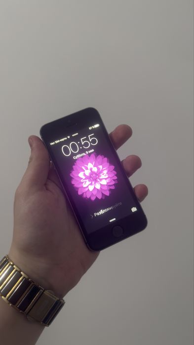 iPhone 5S |  iOS 9!!! | 16 GB