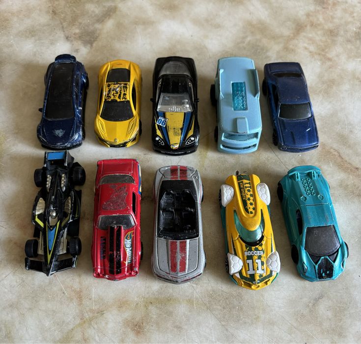 Машинки Hot Wheels
