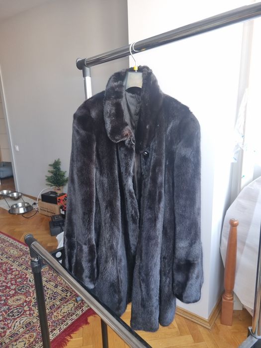 Продам шубу норковую