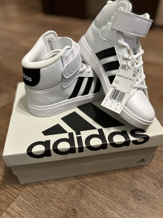 Нові! Adidas! 36