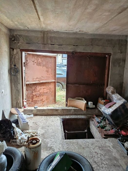 Продам кам'яний гараж на Паустовського