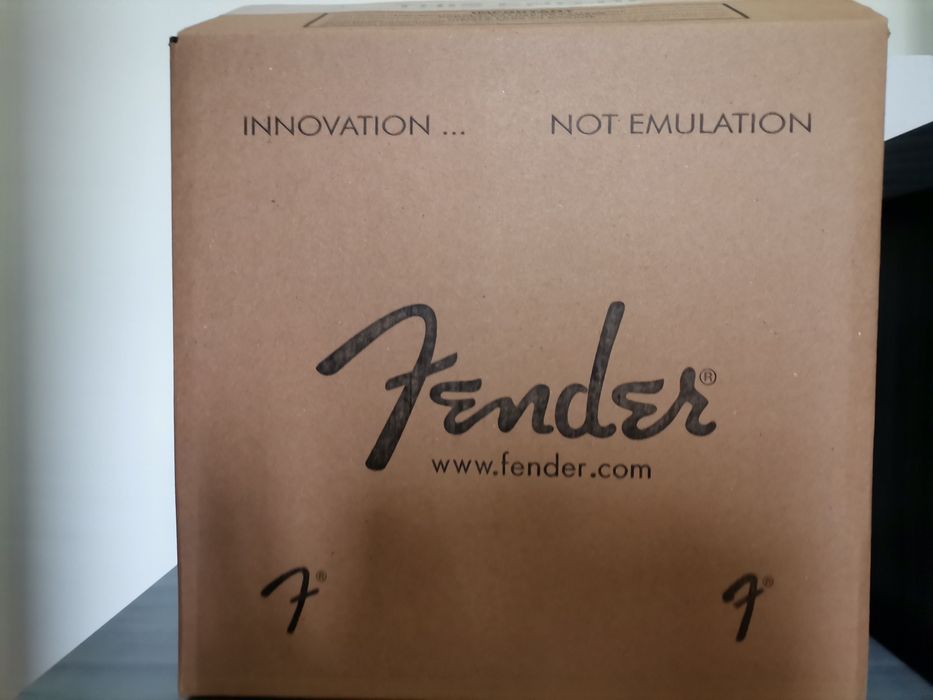 Amplificador Fender Frontman 15G