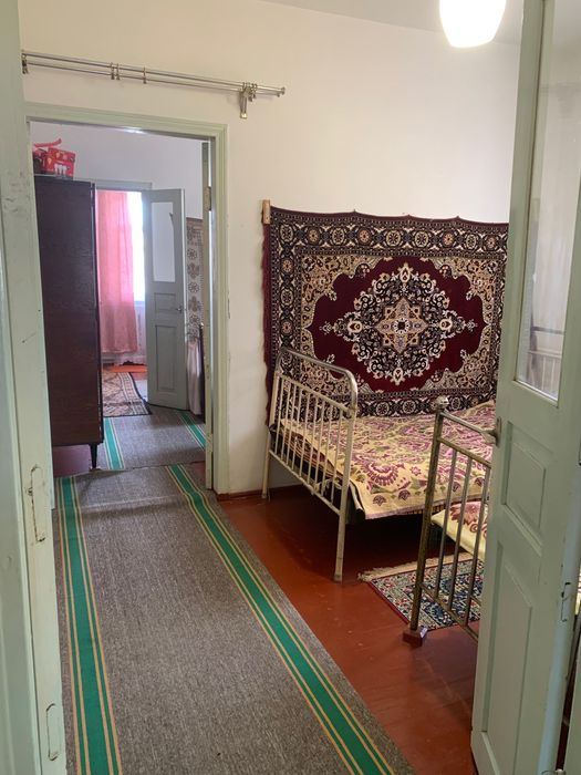 Терміново!продам будинок з ремонтом з виходом на воду