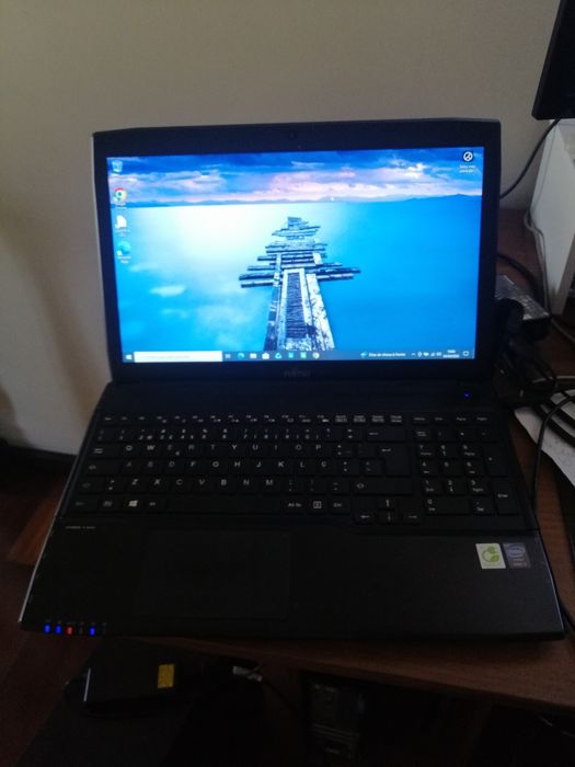 Fujitsu lifebook a554
