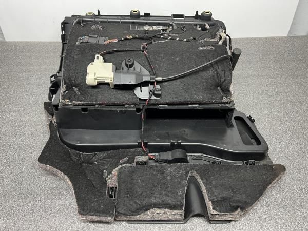 Porta luvas AUDI A6 Avant (4F5, C6)