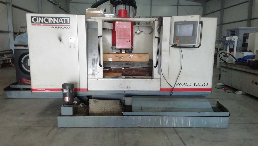 Frezarka CNC CINCINNATI Arrow VMC-1250