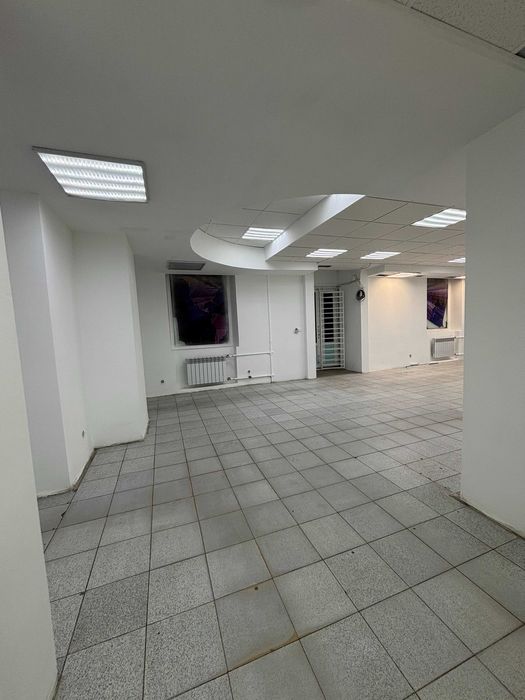 126,5 м2 пл. Старомостова, 1. Червона лінія. Власник. Світло 24/7