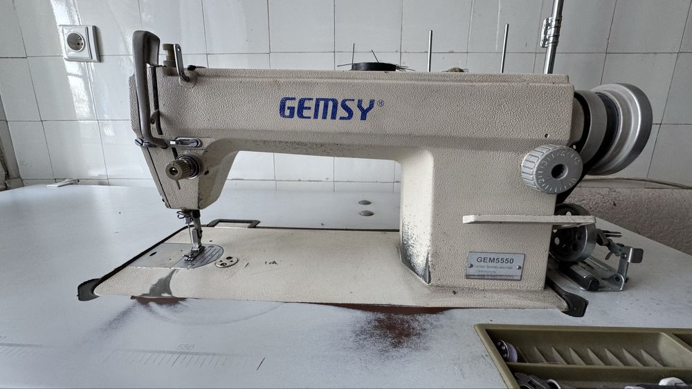 Промышленная машинка Gemsy 5550: 2 500 грн. - Швейные машины и