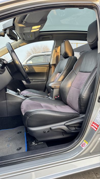 Toyota Auris Hybrid Тойота Ауріс 2014 р 1,8 бенз/електро АКПП Панорама