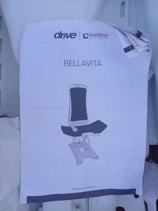 Підьомник для інвалідів у ванній bellavita
