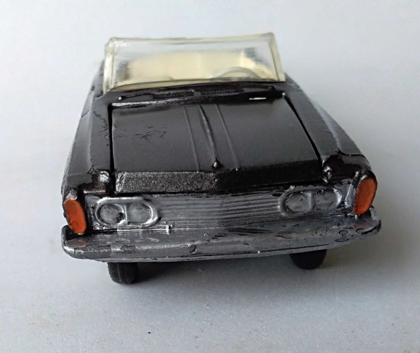 Plymouth Fury da Dinky Toys. Ver descrição